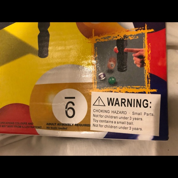 Mini pool table - Picture 4 of 6